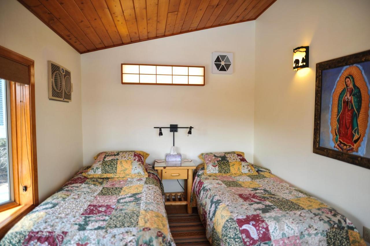 Heart And Wings Retreat Center Apartment Silver City Exterior photo
