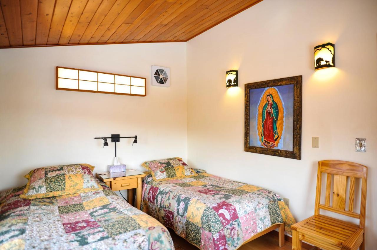 Heart And Wings Retreat Center Apartment Silver City Exterior photo