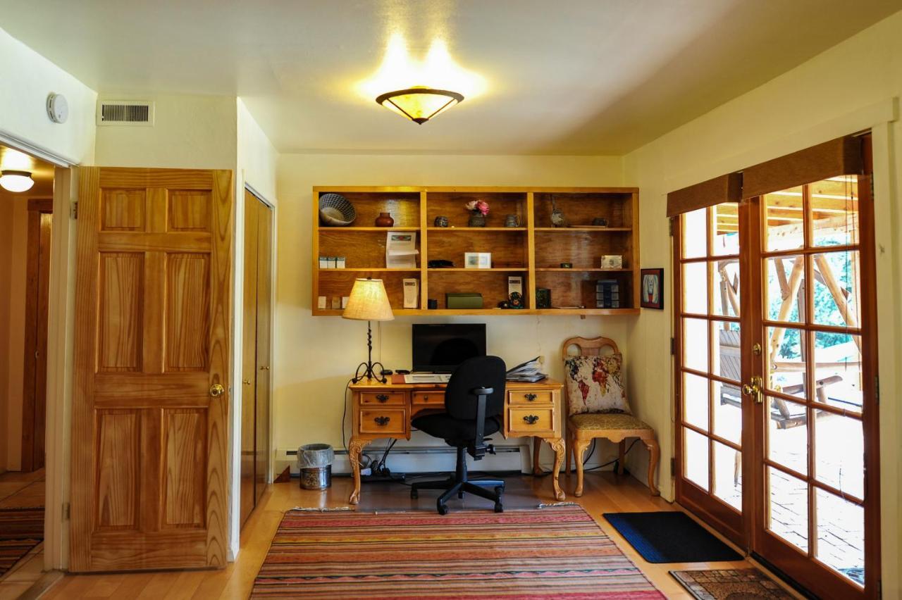 Heart And Wings Retreat Center Apartment Silver City Exterior photo